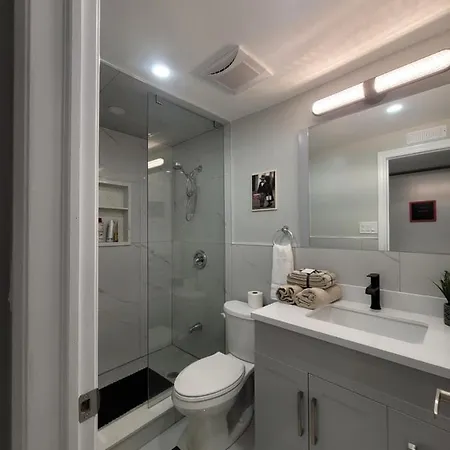 Roryhouse Apartment Toronto Exterior photo